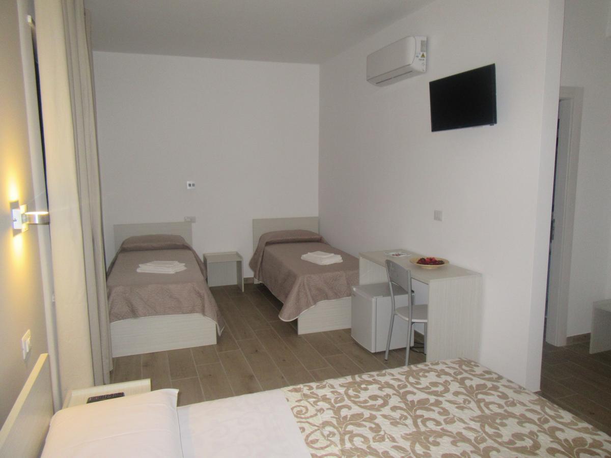 Il Sogno Di Calipso Bed & Breakfast อเมนโดลารา ภายนอก รูปภาพ